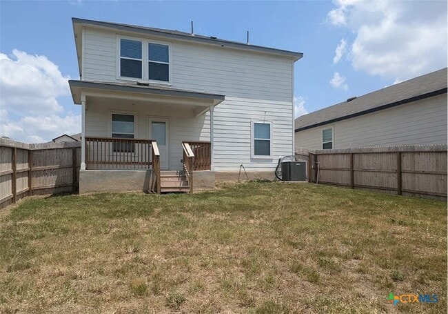 Building Photo - 452 Lynwood Gold