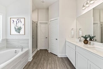 Building Photo - 9903 Silverling Ct