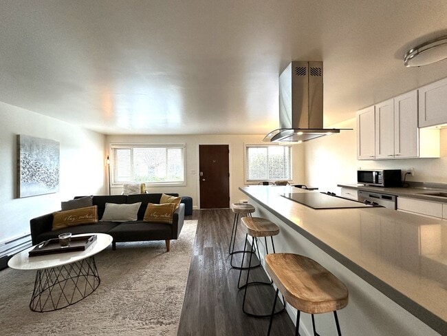 Building Photo - 1bd/1ba Seattle Condo