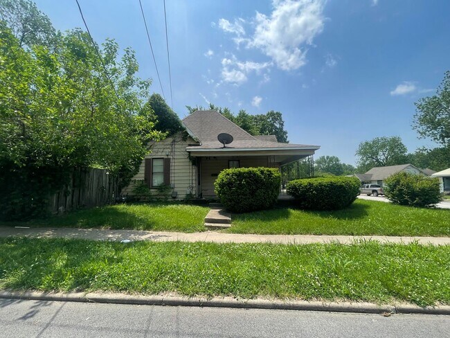 Foto del edificio - 2056 N Fremont Ave