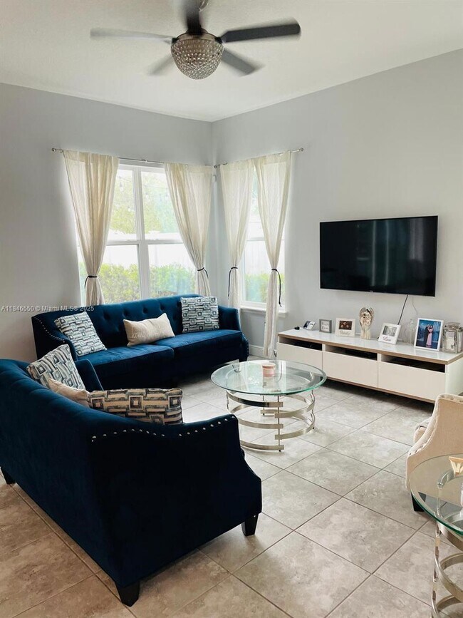 Foto del edificio - 7254 Desert Mandarin St