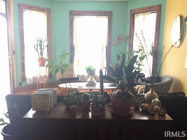 Foto del edificio - 908 W 3rd St