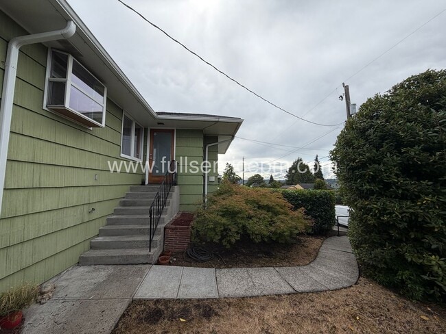 Building Photo - 4834 15th Ave S