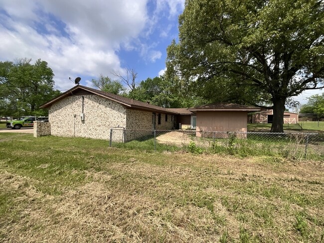 Foto del edificio - 24264 State Hwy 64