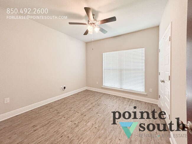 Building Photo - Luxurious Home in Gated Community