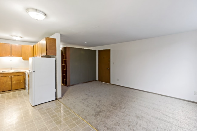 Building Photo - 5625 15th Ave NE