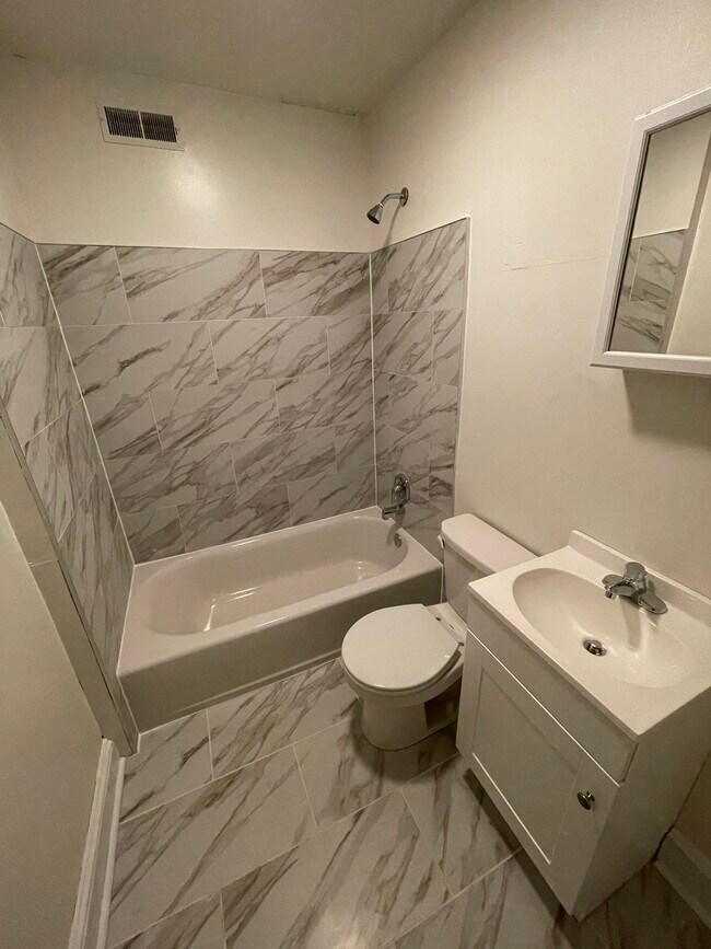 Foto del edificio - 4229 Regent Sq