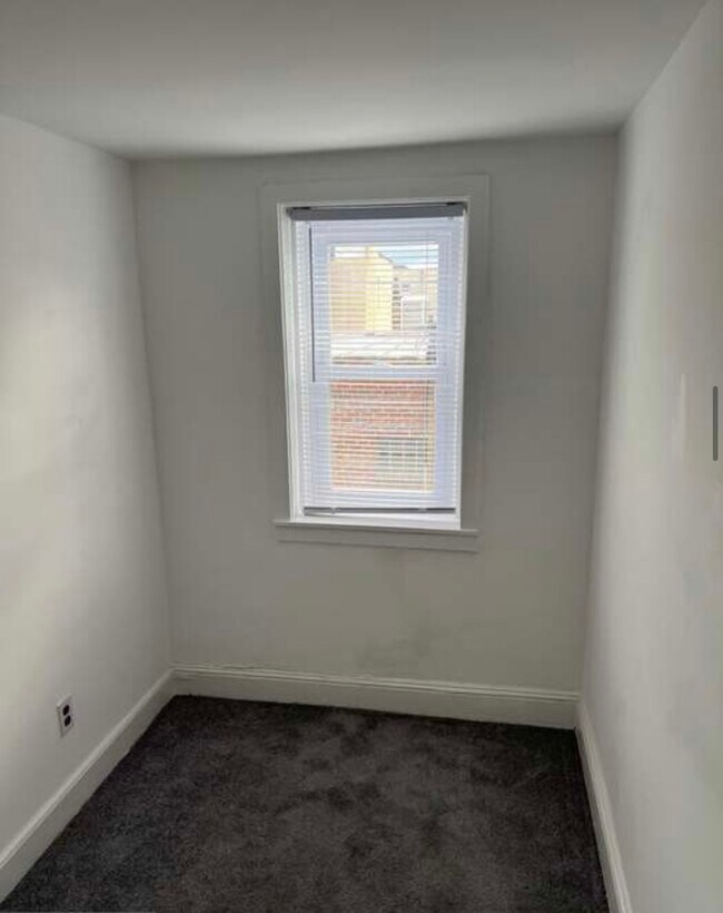 Building Photo - 3085 Tilton St