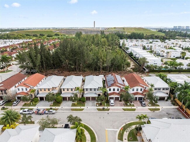 Foto del edificio - 6933 NW 104th Ct