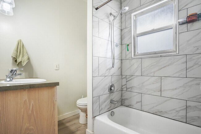 Foto del edificio - 1009 8th St