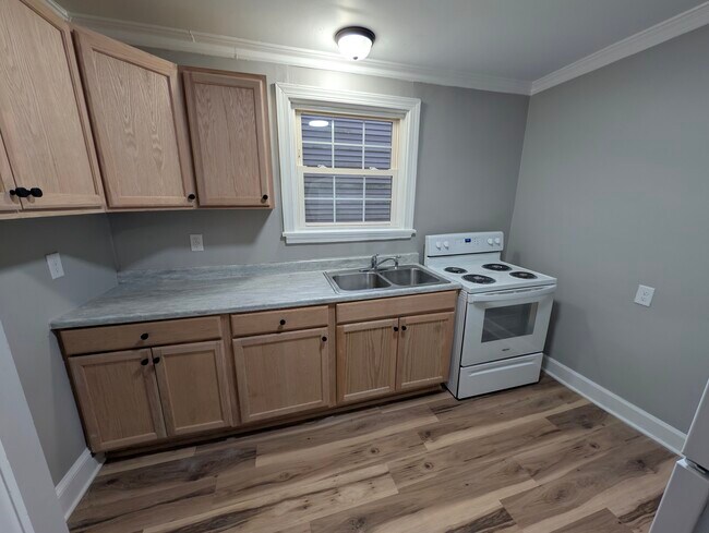 Building Photo - 1511 Columbia St