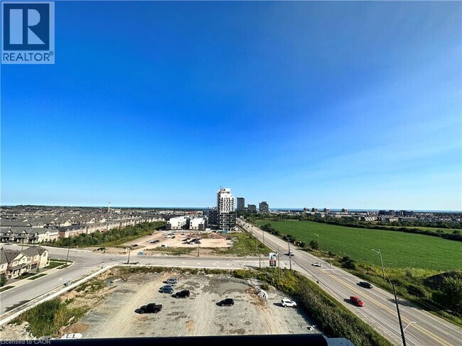 Photo du bâtiment - 3200 William Coltson Ave
