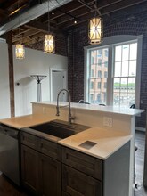 Building Photo - 212 Morgan St