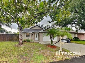 Building Photo - 10827 Claymont Dr
