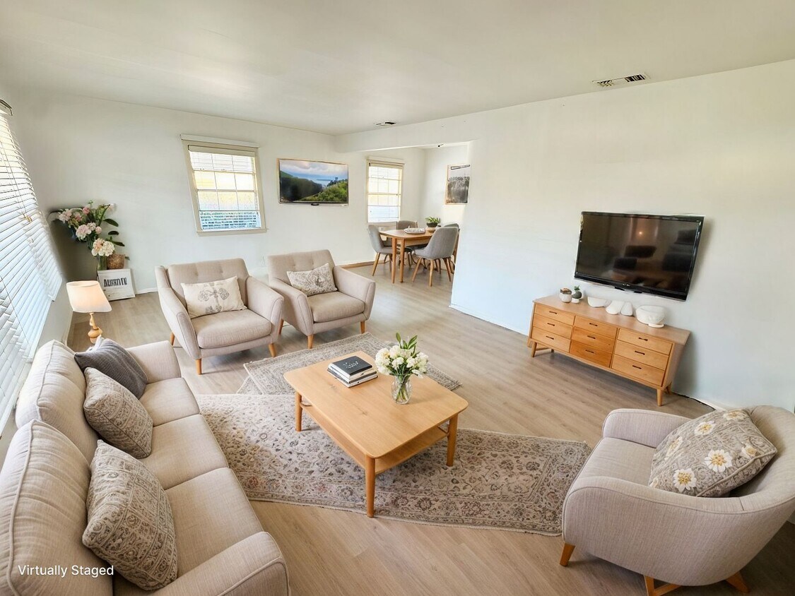 Primary Photo - *** 2 bed 1 bath Single family Home in Tem...