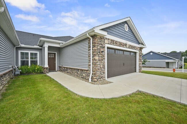 Foto del edificio - The Villas at Bakers Ridge