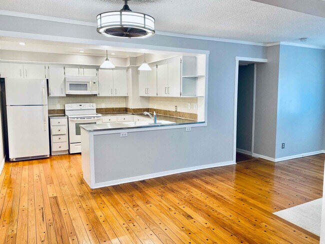 Foto del edificio - 3821 W Swann Ave