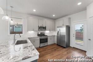 Foto del edificio - 9607 Stillwater Pass