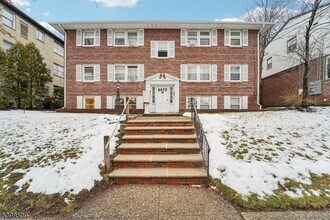 Building Photo - 357 Franklin St