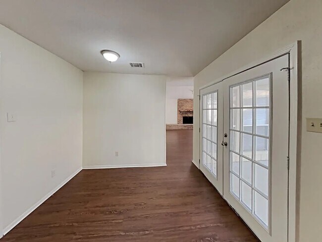 Foto del edificio - 15835 Fox Springs Dr