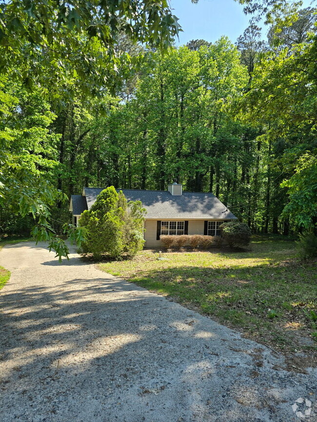 Building Photo - 5445 Mercedes Dr