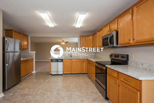 Building Photo - 4 Bedroom Pet-Friendly Home in Harrisburg,...