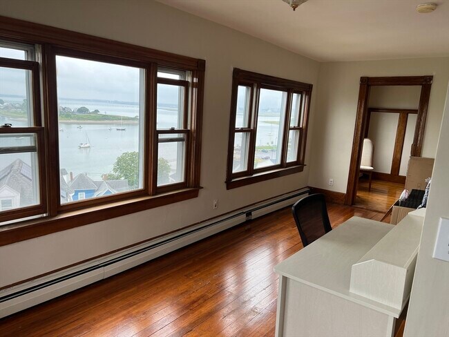 Foto del edificio - 51 Harbor View Ave