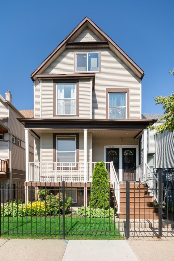 Foto principal - 3934 N Francisco Ave