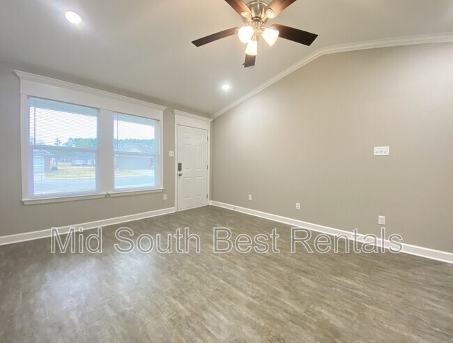 Building Photo - 313 Sparrow Rd