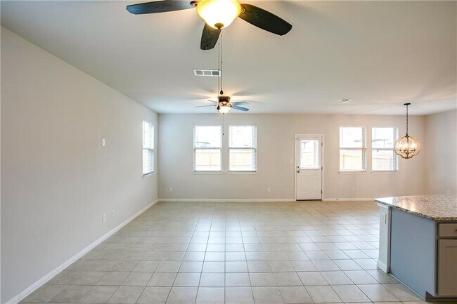 Building Photo - 113 Nogalito Wy