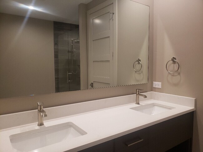 Building Photo - 43 Highnoon Way