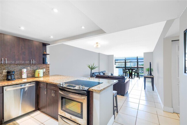 Foto del edificio - 200 Leslie Dr