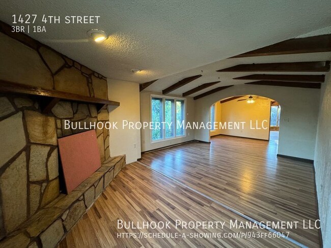 Foto del edificio - 3 bedroom house newer flooring/paint - $30...