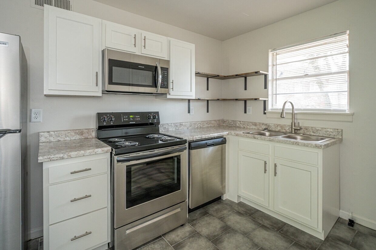 Foto principal - 1140 12th St S