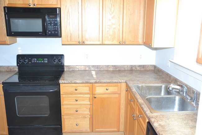 Building Photo - 3207 Parthenon Ave