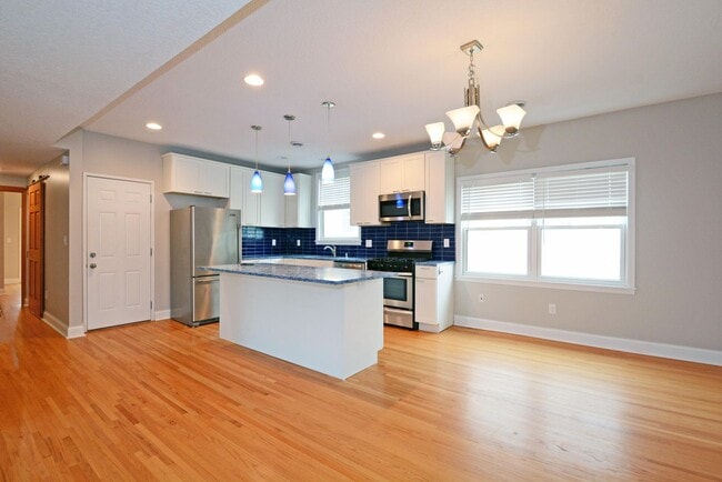 Foto del edificio - 3552 Irving Ave S