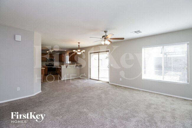 Foto del edificio - 39405 N Marla Cir