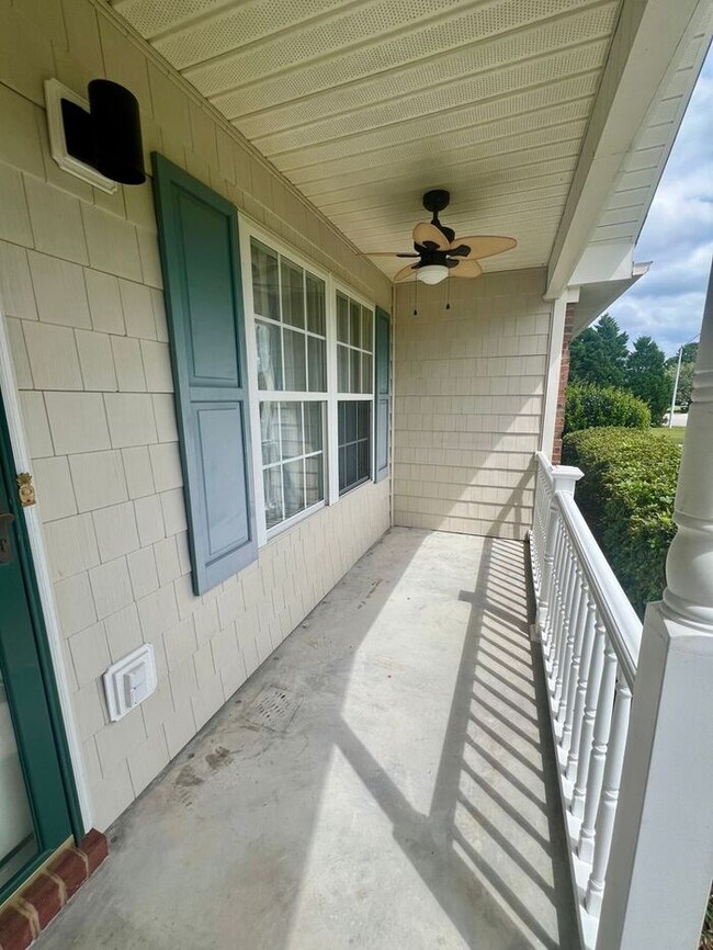 Building Photo - 3BR/2Bath/1 Garage/Fenced! Quail Woods com...