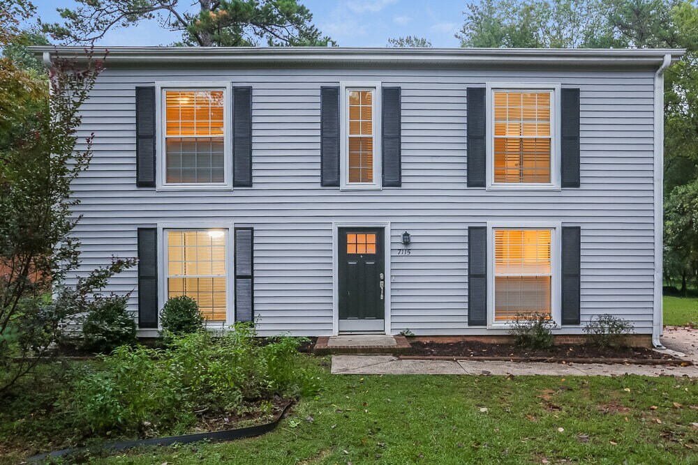 Foto principal - 7115 Casual Corner Ln