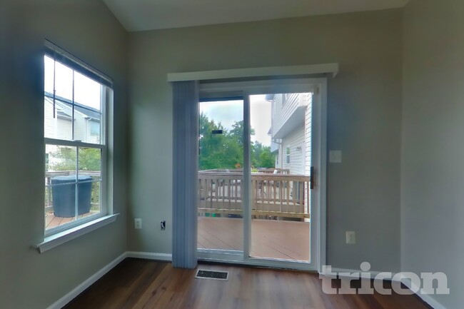 Building Photo - 7520 Burdette Way