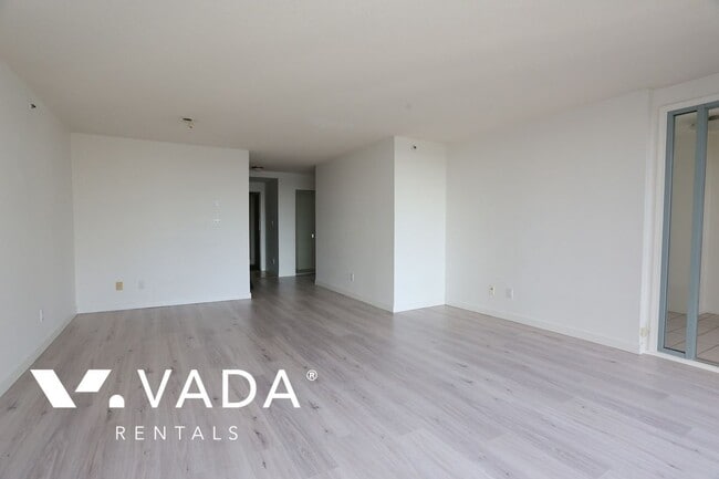 Building Photo - Pacific Place Landmark I Apartment For Ren...