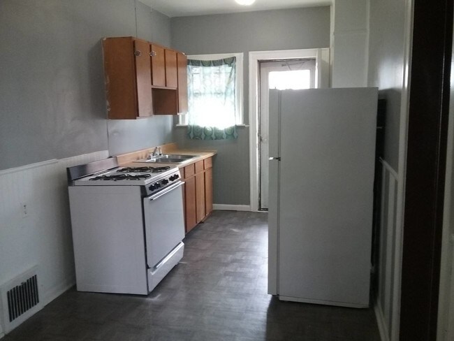 Foto del edificio - 516-518 Kenwood St