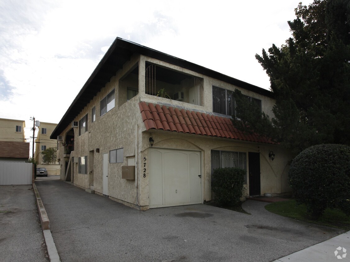 Foto del edificio - 5728 Beck Ave