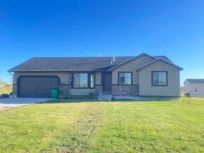 Building Photo - 4034 E 66 N