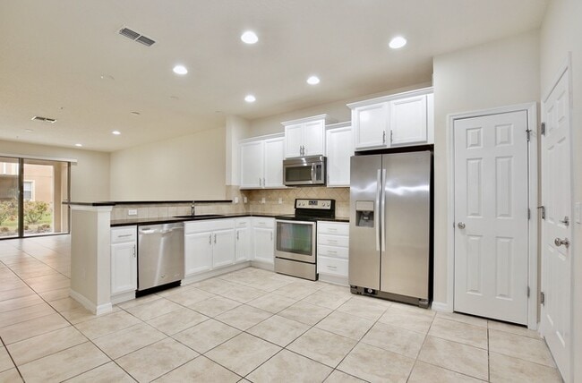 Photo - Beautiful 3/2.5 Spacious Townhome with 1 Car Garage in the Gated Community of Jackson Park - Orla...