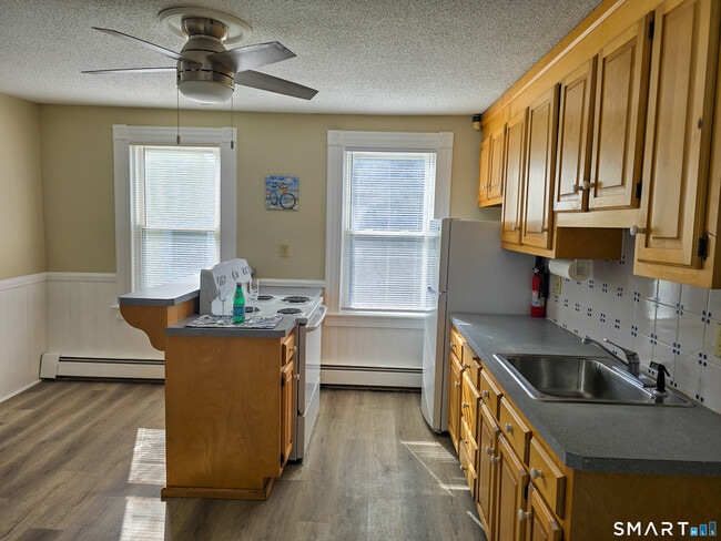 Foto del edificio - 180 Curtis St