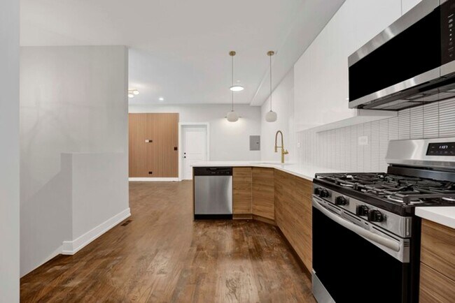 Foto del edificio - 2350 S Leavitt St