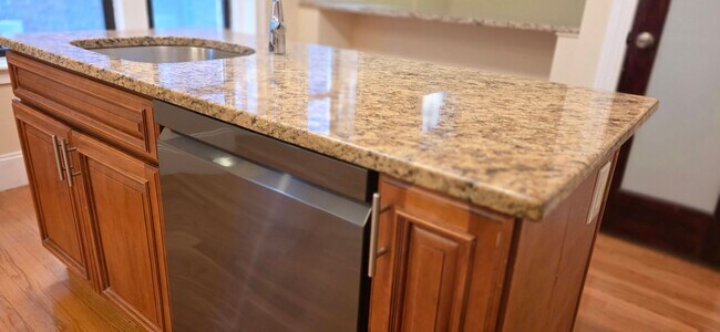 Building Photo - 180 St Paul St