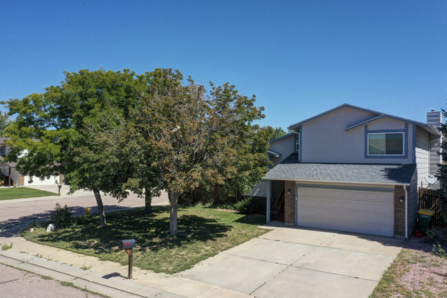 Foto del edificio - 881 Crandall Dr