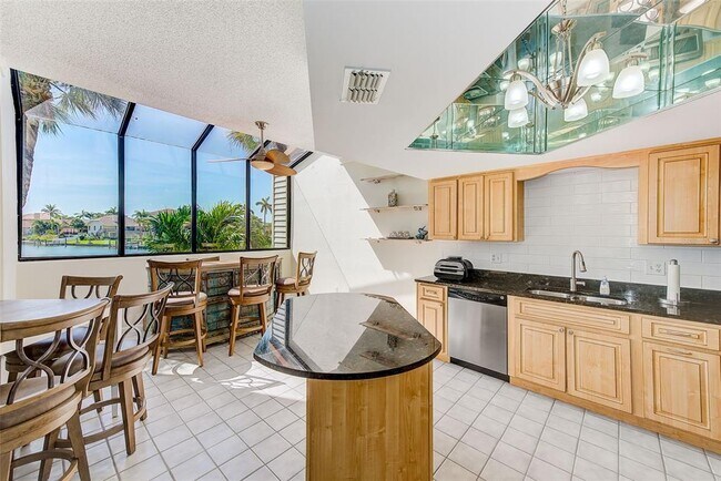 Foto del edificio - 557 Pinellas Bayway S
